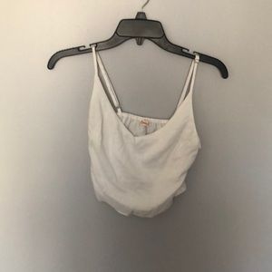 white cropped v neck tank top